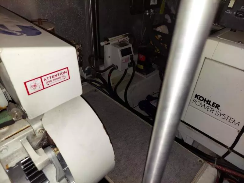 2001 Carver 466 Motor Yacht