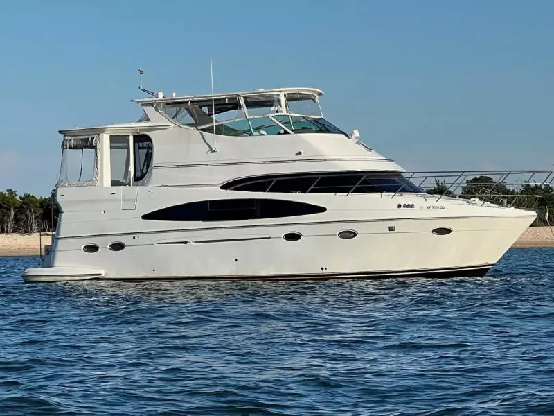 2001 Carver 466 Motor Yacht