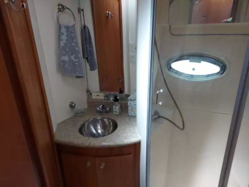 2001 Carver 466 Motor Yacht