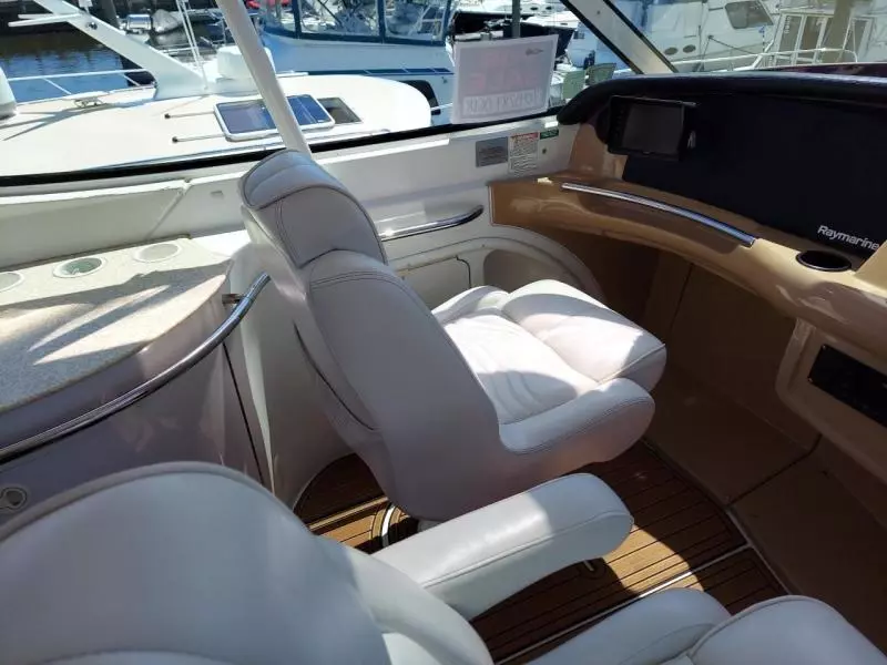 2001 Carver 466 Motor Yacht