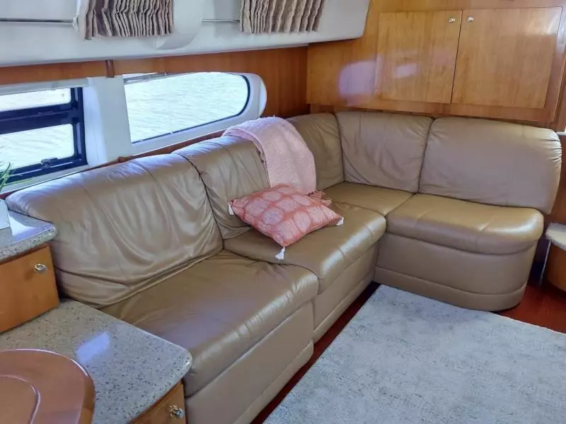 2001 Carver 466 Motor Yacht