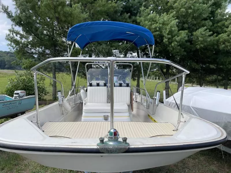 1987 Boston Whaler Montauk