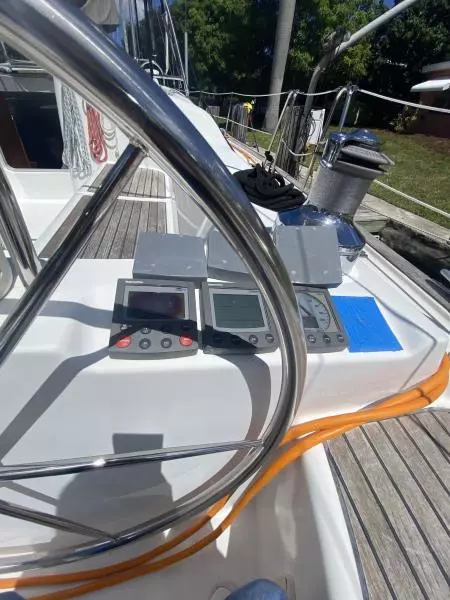 2004 Beneteau 473