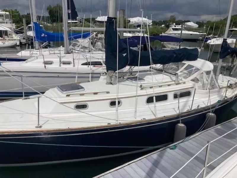 1976 Pearson 35 Yawl