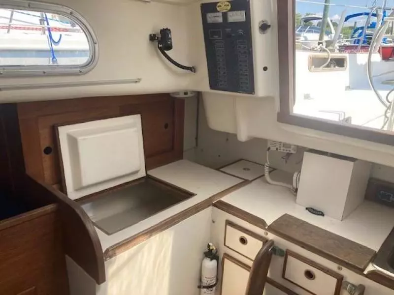 1976 Pearson 35 Yawl