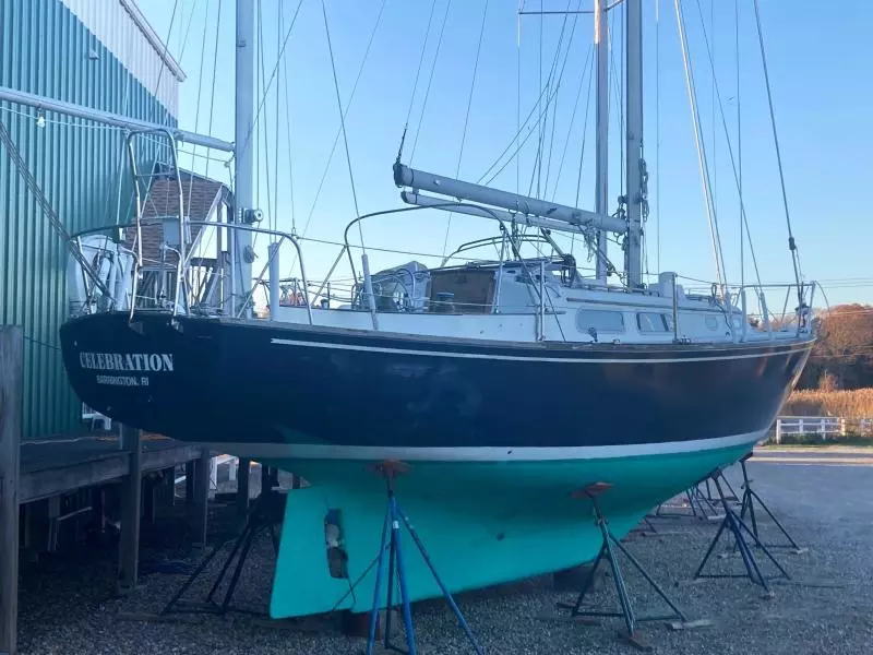 1976 Pearson 35 Yawl