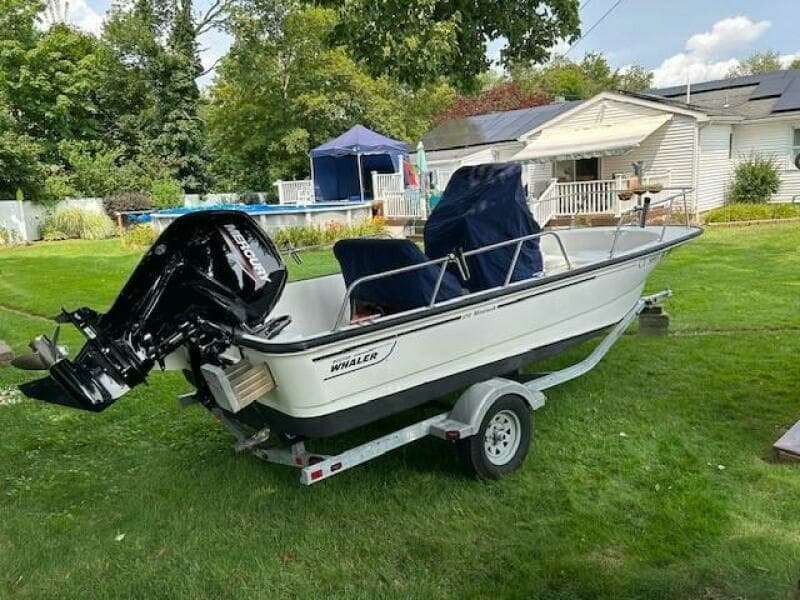 2010 Boston Whaler 170 Montauk