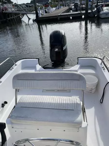 2010 Boston Whaler 170 Montauk