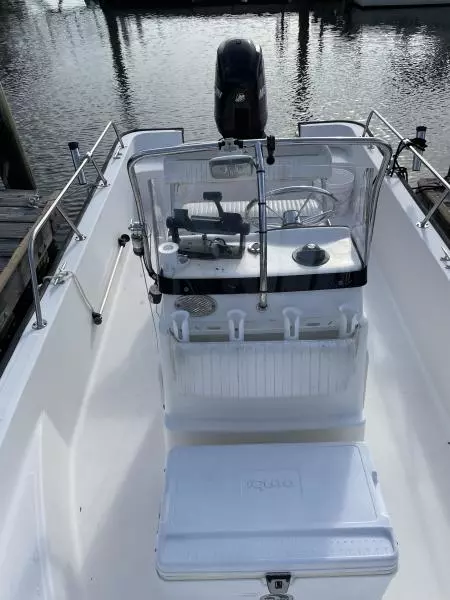 2010 Boston Whaler 170 Montauk