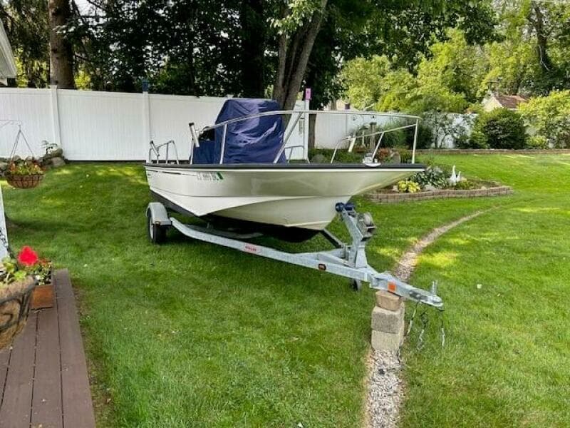 2010 Boston Whaler 170 Montauk