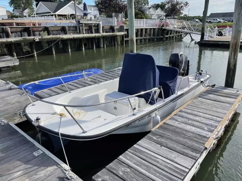 2010 Boston Whaler 170 Montauk
