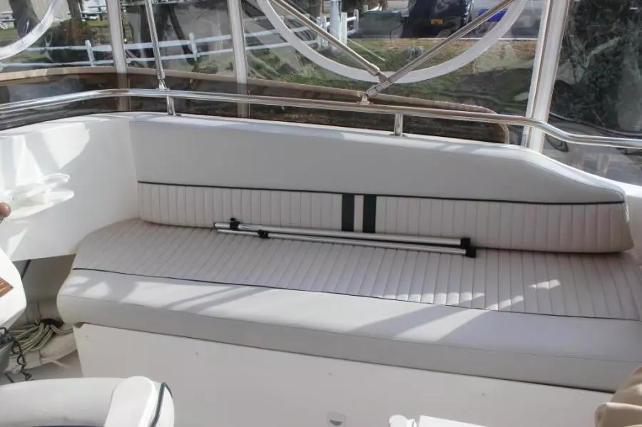 2003 Mainship 390 Trawler