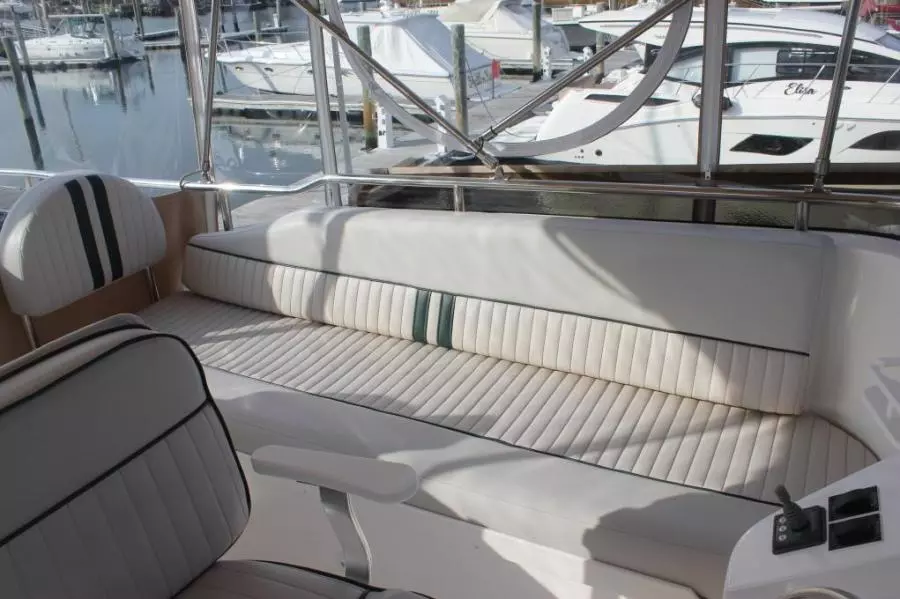 2003 Mainship 390 Trawler