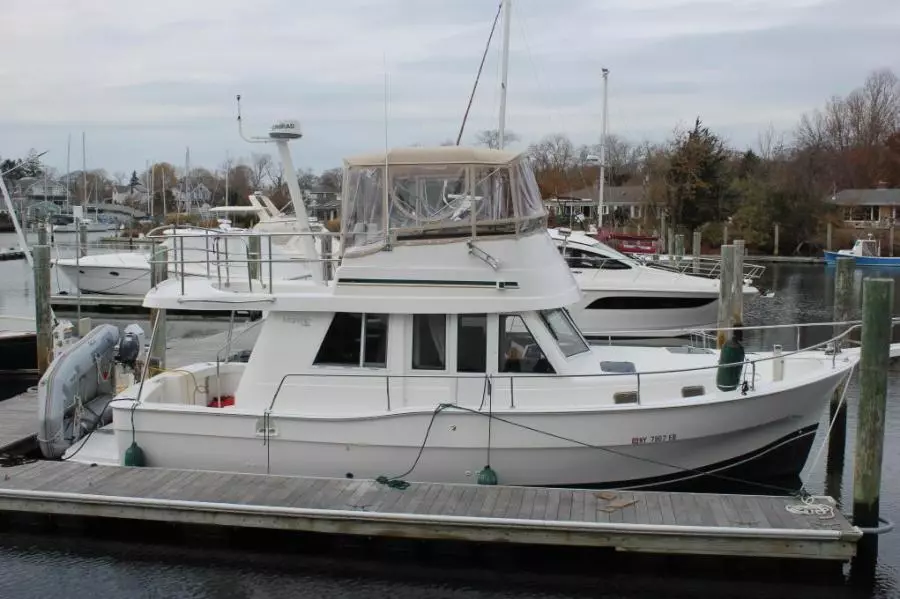 2003 Mainship 390 Trawler