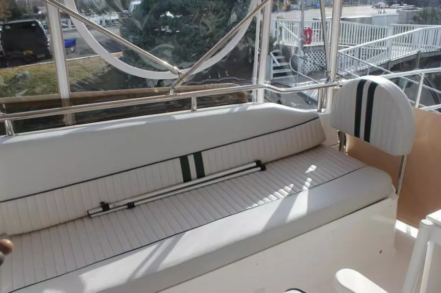 2003 Mainship 390 Trawler