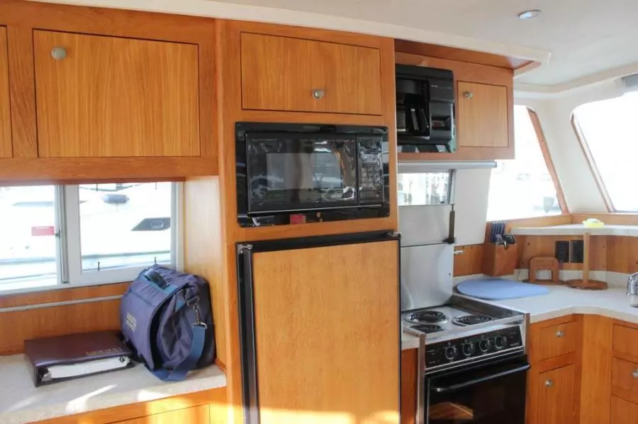 2003 Mainship 390 Trawler
