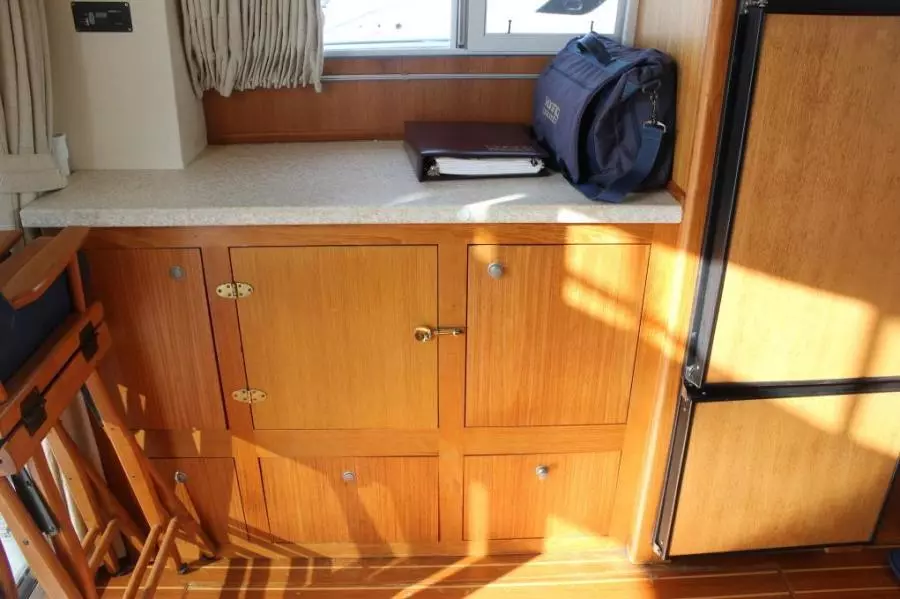 2003 Mainship 390 Trawler