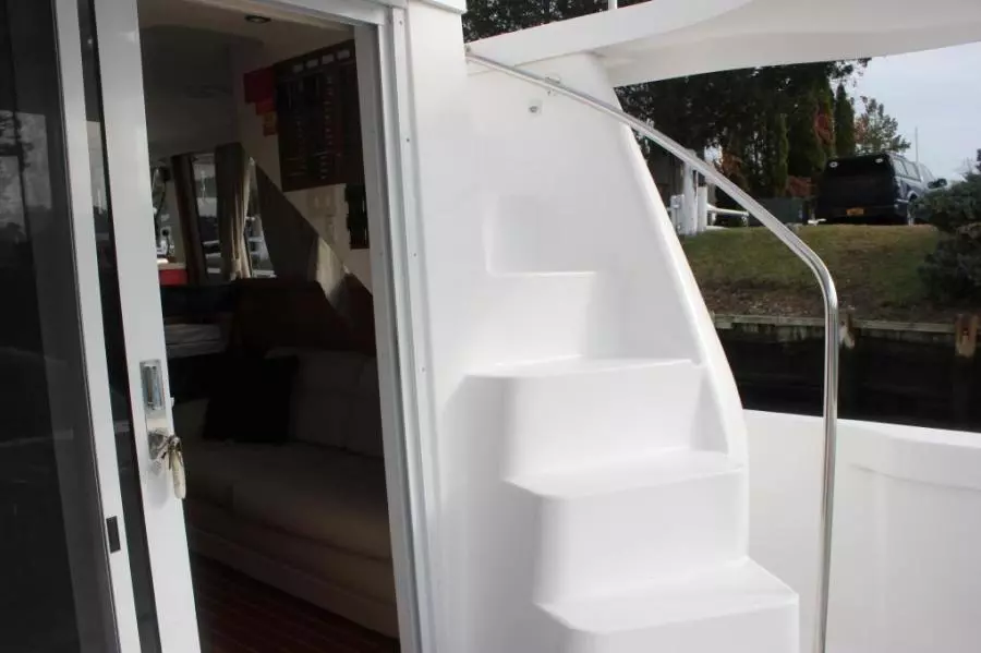 2003 Mainship 390 Trawler