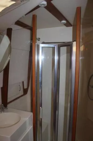 2003 Mainship 390 Trawler