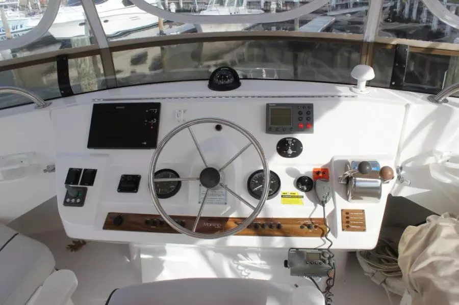 2003 Mainship 390 Trawler