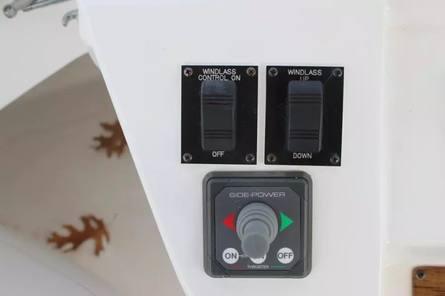 2003 Mainship 390 Trawler