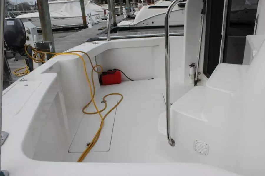 2003 Mainship 390 Trawler