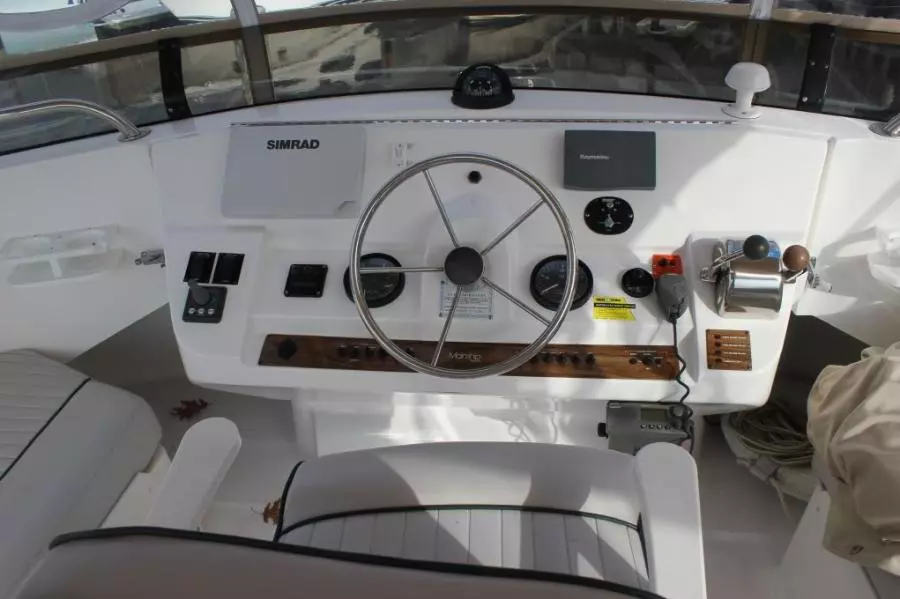 2003 Mainship 390 Trawler