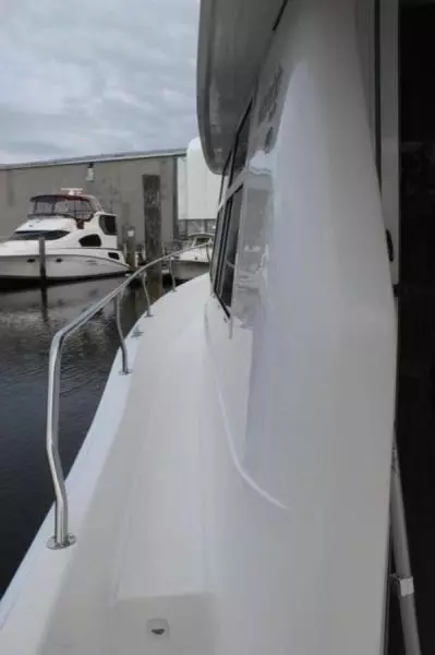 2003 Mainship 390 Trawler