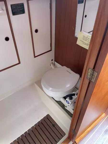 1983 Hinterhoeller Nonsuch 30 Classic