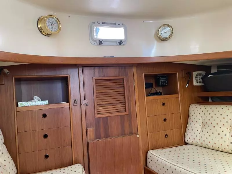 1983 Hinterhoeller Nonsuch 30 Classic