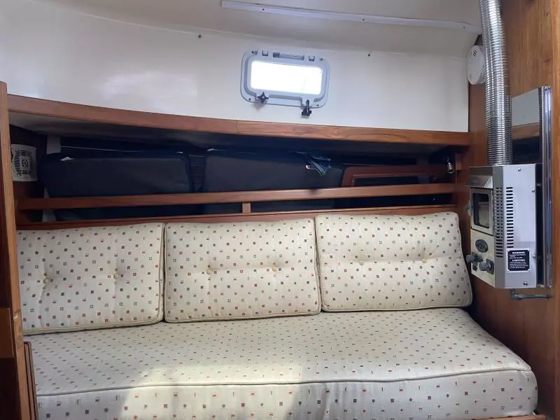 1983 Hinterhoeller Nonsuch 30 Classic