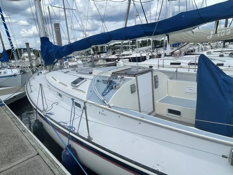1983 Hinterhoeller Nonsuch 30 Classic
