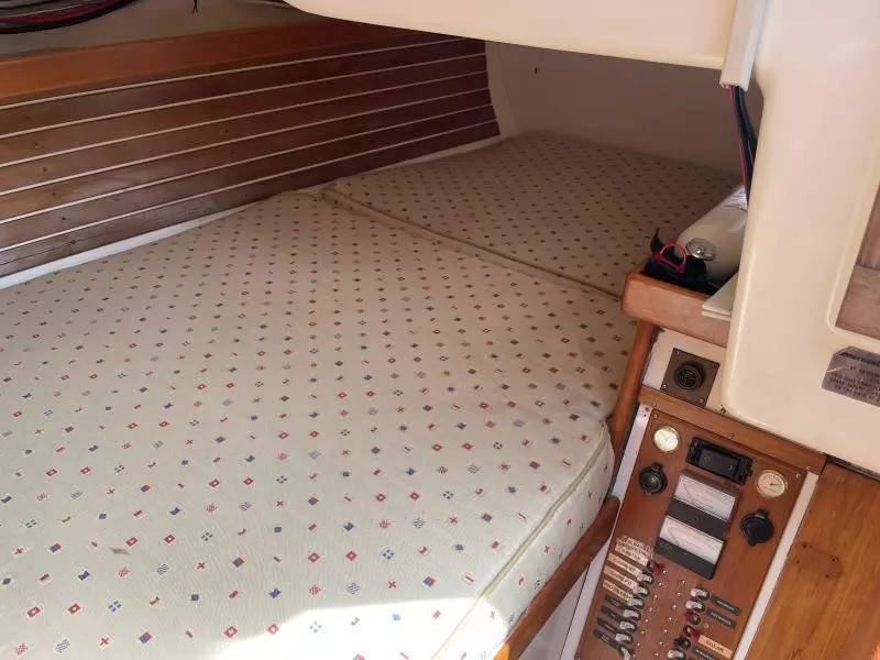 1983 Hinterhoeller Nonsuch 30 Classic