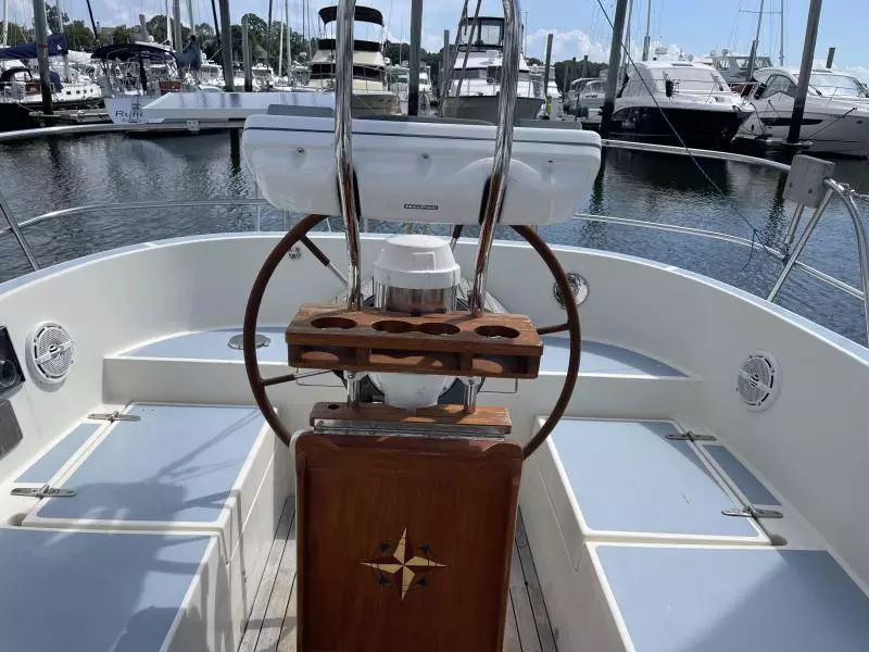 1983 Hinterhoeller Nonsuch 30 Classic