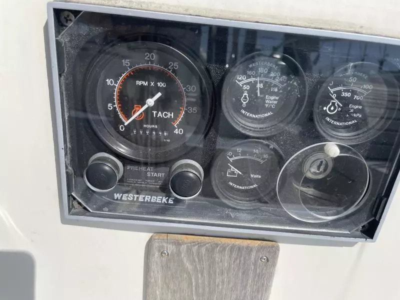 1983 Hinterhoeller Nonsuch 30 Classic