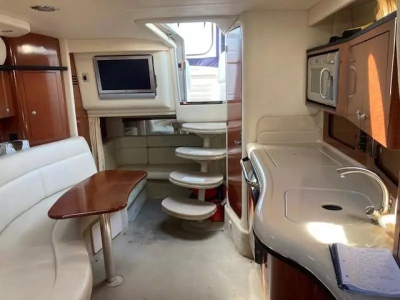 2005 Sea Ray 320 Sundancer