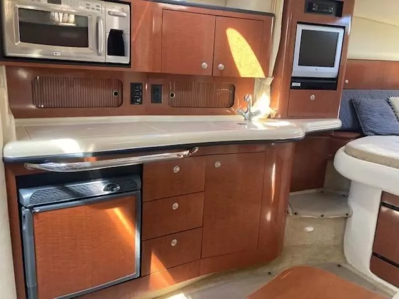 2005 Sea Ray 320 Sundancer