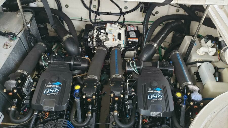 2005 Sea Ray 320 Sundancer