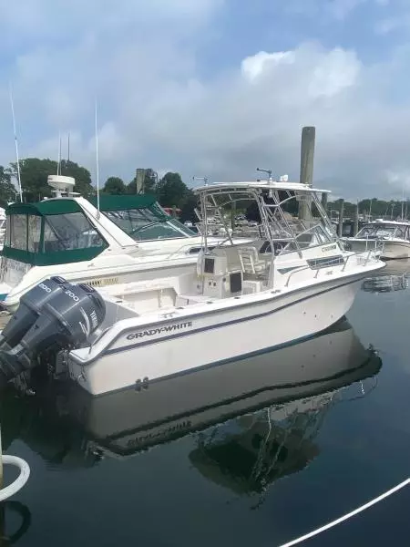 2000 Grady-White 268 Islander