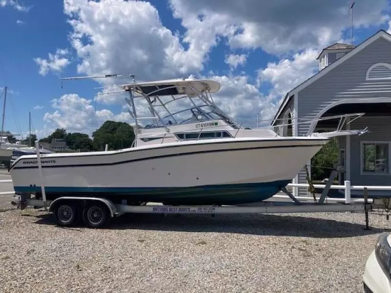 2000 Grady-White 268 Islander