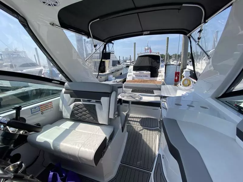 2021 Monterey Sport Yacht