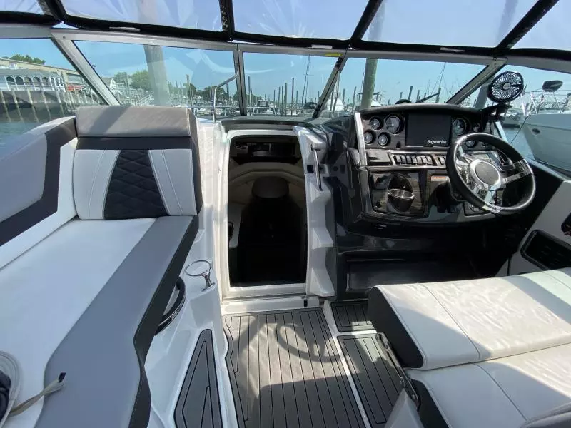 2021 Monterey Sport Yacht