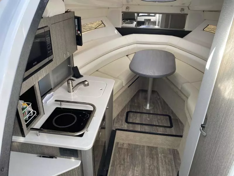 2021 Monterey Sport Yacht