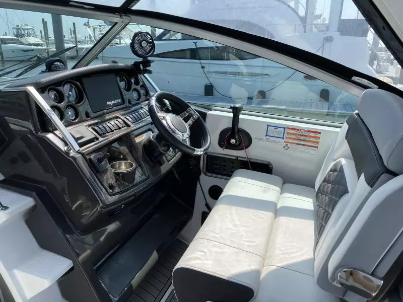 2021 Monterey Sport Yacht
