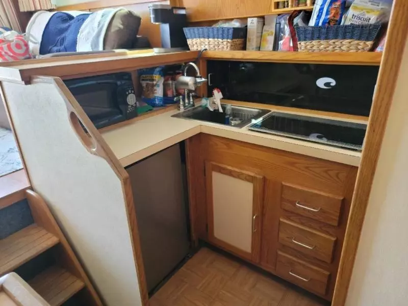 1986 Silverton Flybridge Convertible