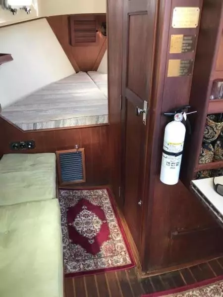 1986 Island Packet 27