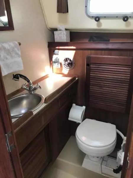 1986 Island Packet 27