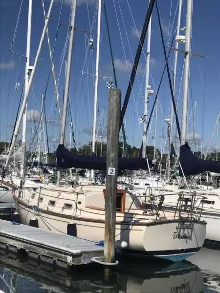 1986 Island Packet 27