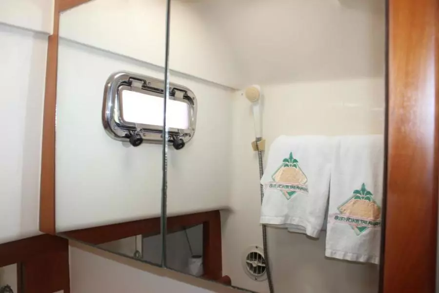 2006 Mainship 34 Pilot Sedan Rum Runner