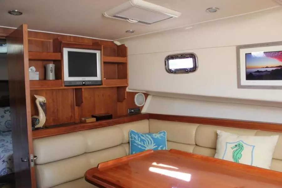 2006 Mainship 34 Pilot Sedan Rum Runner